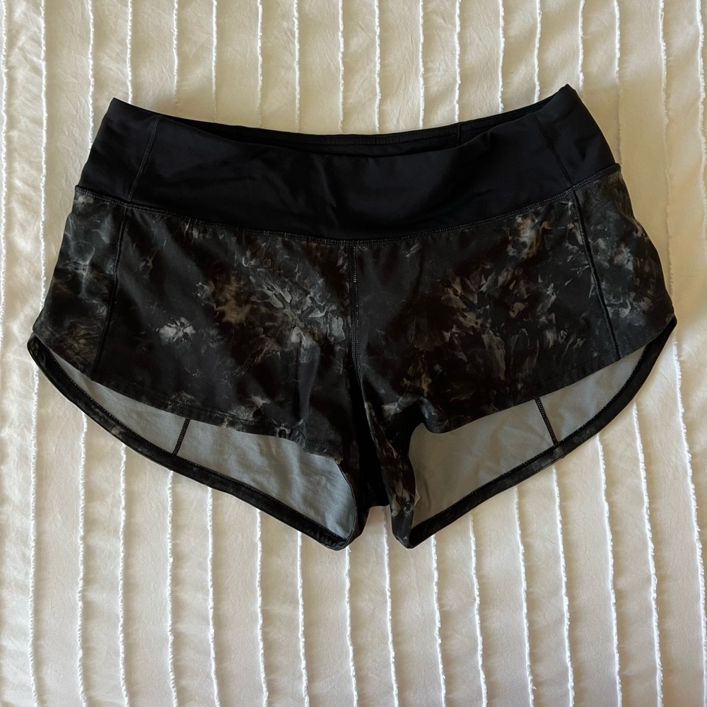 lululemon Speed Up Low-Rise Lined Short 2.5”